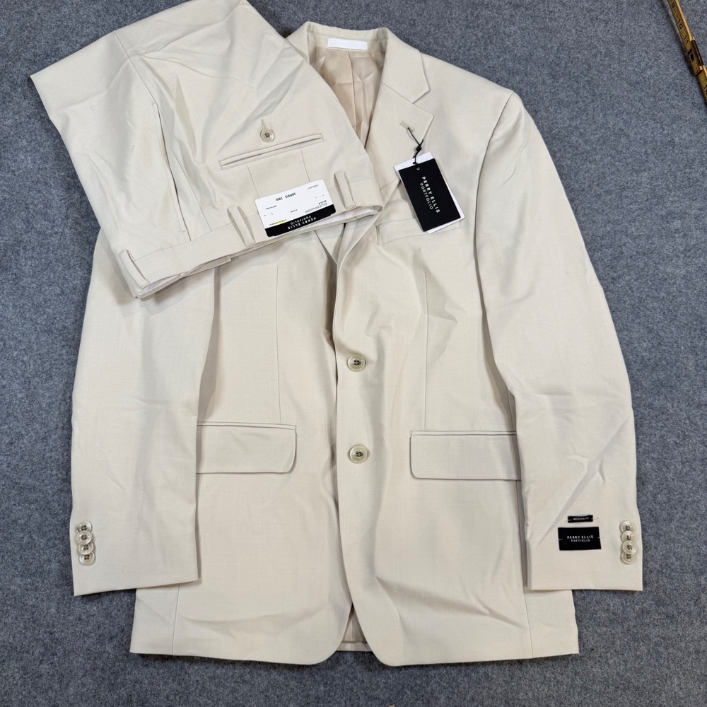Perry Ellis Portfolio Stone Beige 2 Piece Suit 36R 29W Modern Fit Eagle EALE2RAA